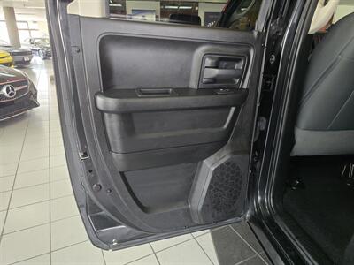 2019 RAM 1500 Classic Express 4DR QUAD CAB 4X4   - Photo 11 - Hamilton, OH 45015