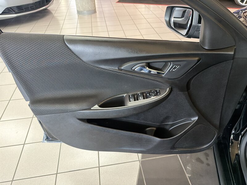 2023 Chevrolet Malibu LT 4DR SEDAN - Photo 15 - Hamilton, OH 45015