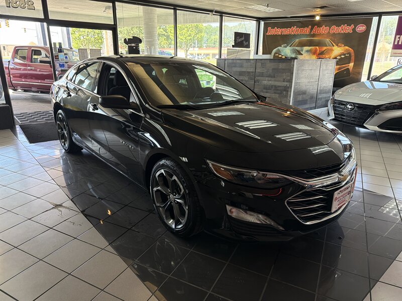 2023 Chevrolet Malibu LT 4DR SEDAN - Photo 4 - Hamilton, OH 45015