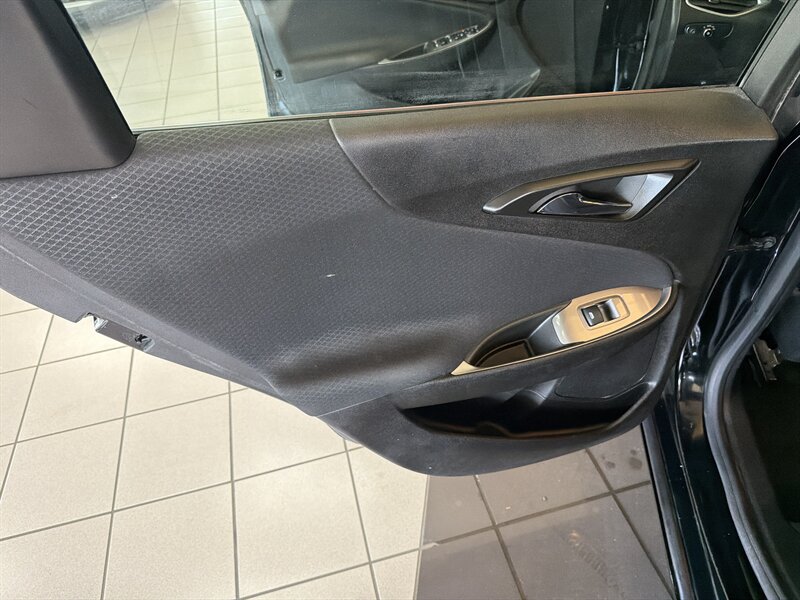 2023 Chevrolet Malibu LT 4DR SEDAN - Photo 17 - Hamilton, OH 45015