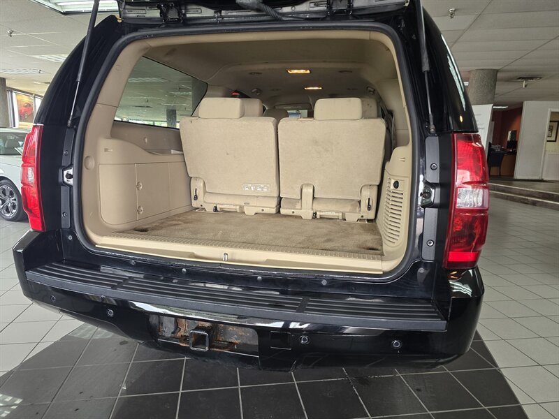2014 Chevrolet Suburban LS 4DR SUV 4X4 - Photo 33 - Hamilton, OH 45015