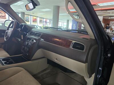 2014 Chevrolet Suburban LS 4DR SUV 4X4 - Photo 15 - Hamilton, OH 45015