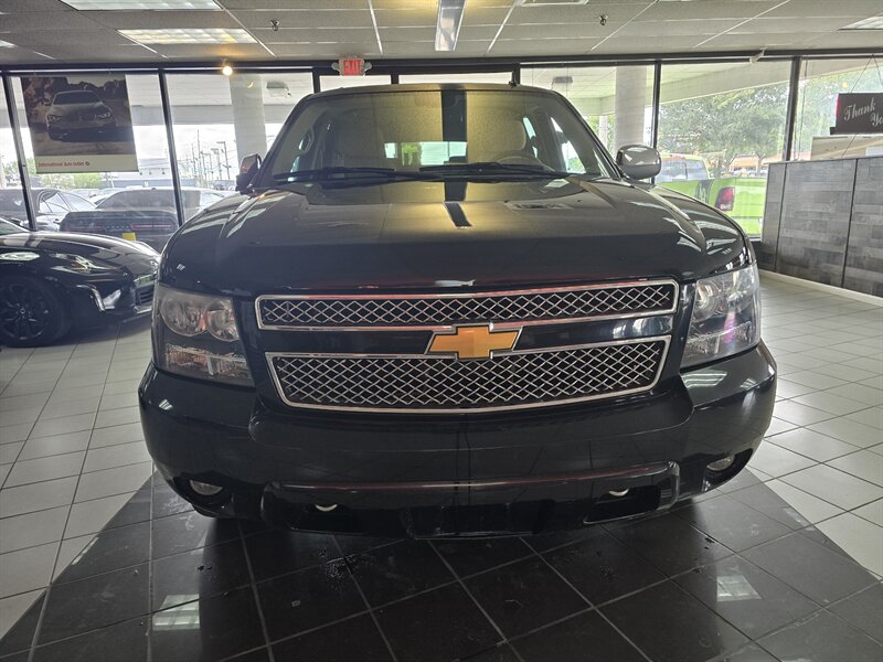 2014 Chevrolet Suburban LS 4DR SUV 4X4 - Photo 2 - Hamilton, OH 45015