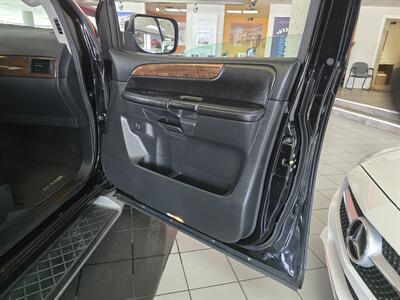 2013 Nissan Armada SV 4DR SUV 4WD   - Photo 13 - Hamilton, OH 45015