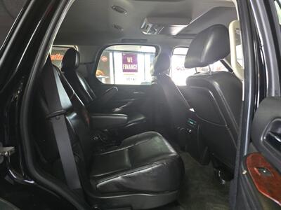 2011 Cadillac Escalade Luxury Collection 4DR SUV AWD   - Photo 20 - Hamilton, OH 45015