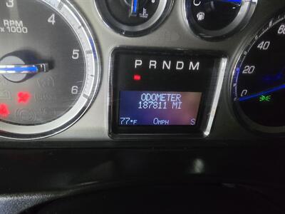 2011 Cadillac Escalade Luxury Collection 4DR SUV AWD   - Photo 32 - Hamilton, OH 45015