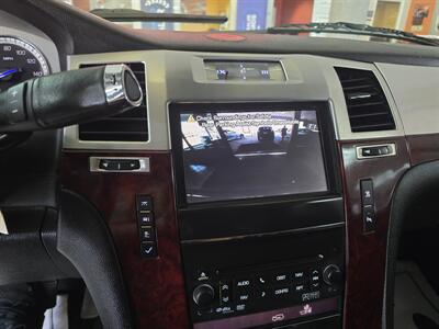2011 Cadillac Escalade Luxury Collection 4DR SUV AWD   - Photo 29 - Hamilton, OH 45015
