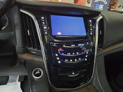 2016 Cadillac Escalade ESV Premium Collection 4DR SUV 4WD   - Photo 32 - Hamilton, OH 45015