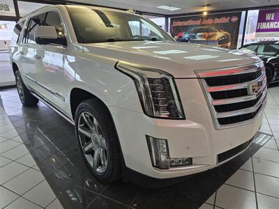 2016 Cadillac Escalade ESV Premium Collection 4DR SUV 4WD   - Photo 3 - Hamilton, OH 45015