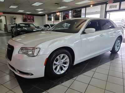 2015 Chrysler 300 Series Limited 4DR SEDAN   - Photo 1 - Hamilton, OH 45015