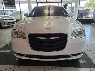 2015 Chrysler 300 Series Limited 4DR SEDAN   - Photo 3 - Hamilton, OH 45015