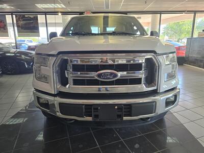 2015 Ford F-150 XLT   - Photo 2 - Hamilton, OH 45015