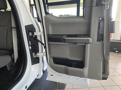 2015 Ford F-150 XLT   - Photo 10 - Hamilton, OH 45015