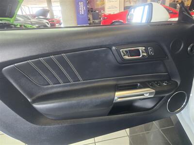 2017 Ford Mustang EcoBoost Premium 2DR CONVERTIBLE - Photo 7 - Hamilton, OH 45015