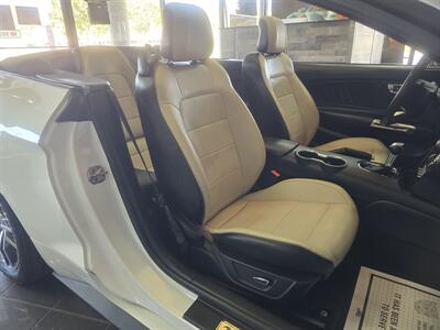 2017 Ford Mustang EcoBoost Premium 2DR CONVERTIBLE - Photo 13 - Hamilton, OH 45015