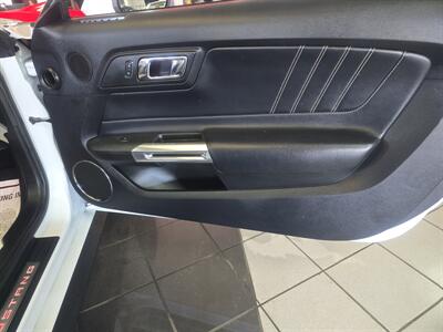 2017 Ford Mustang EcoBoost Premium 2DR CONVERTIBLE - Photo 11 - Hamilton, OH 45015