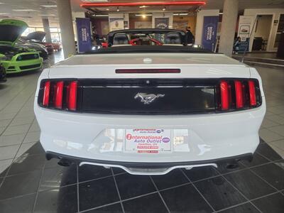 2017 Ford Mustang EcoBoost Premium 2DR CONVERTIBLE - Photo 5 - Hamilton, OH 45015
