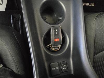 2016 Toyota Prius Two 4DR HATCHBACK - Photo 23 - Hamilton, OH 45015