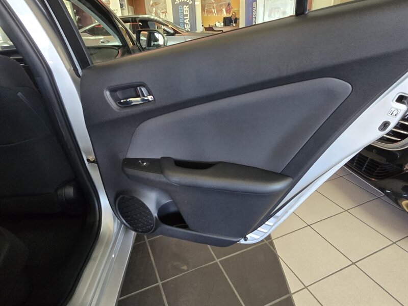2016 Toyota Prius Two 4DR HATCHBACK - Photo 16 - Hamilton, OH 45015