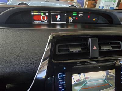 2016 Toyota Prius Two 4DR HATCHBACK - Photo 25 - Hamilton, OH 45015