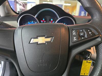 2015 Chevrolet Cruze LS Auto   - Photo 20 - Hamilton, OH 45015