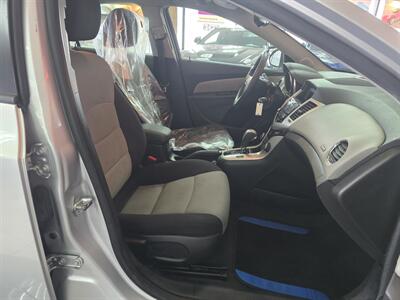 2015 Chevrolet Cruze LS Auto   - Photo 14 - Hamilton, OH 45015