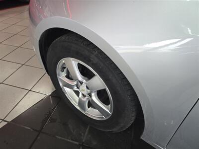 2015 Chevrolet Cruze LS Auto   - Photo 24 - Hamilton, OH 45015