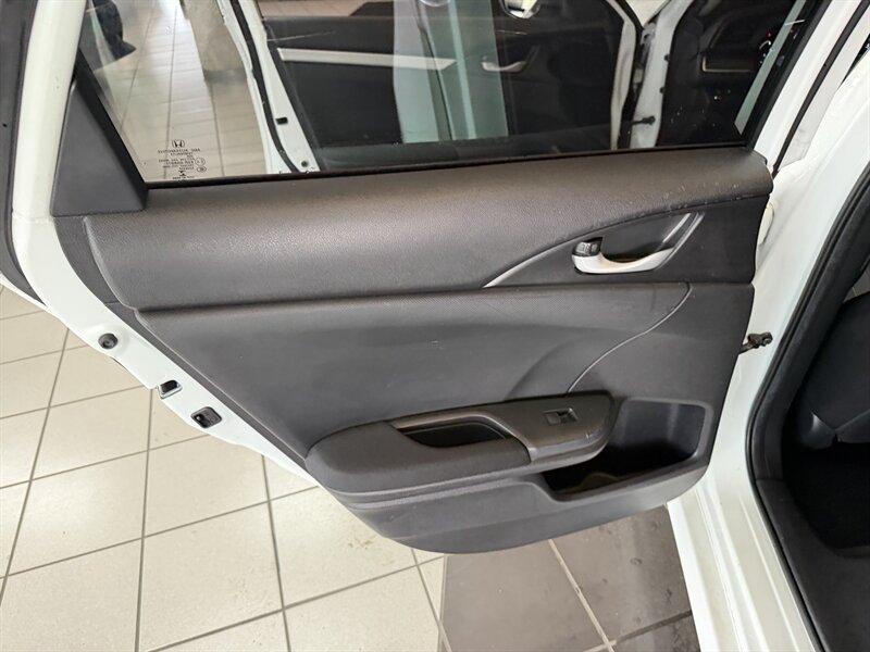 2020 Honda Civic LX - Photo 21 - Hamilton, OH 45015