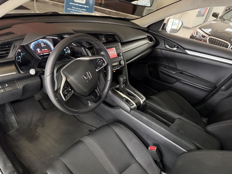 2020 Honda Civic LX - Photo 11 - Hamilton, OH 45015