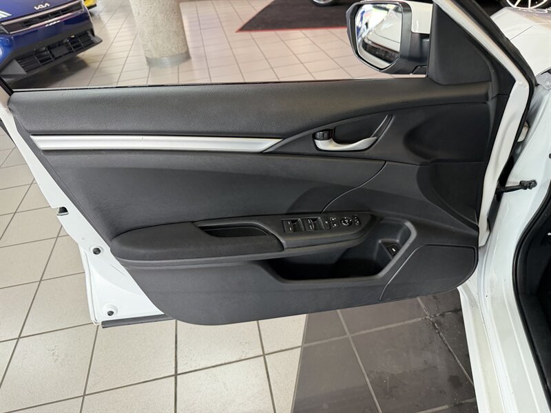 2020 Honda Civic LX - Photo 17 - Hamilton, OH 45015
