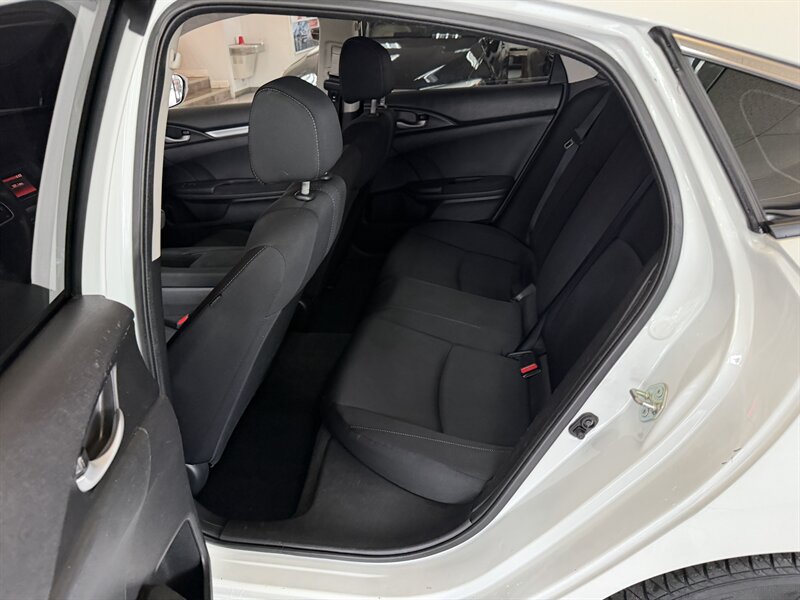 2020 Honda Civic LX - Photo 16 - Hamilton, OH 45015