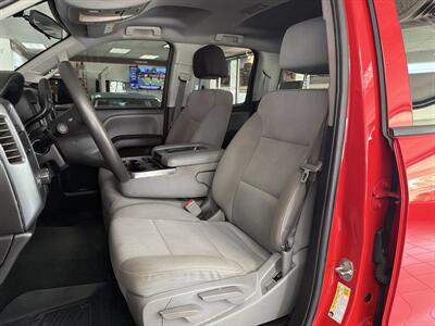 2017 Chevrolet Silverado 1500 Custom 4DR EXTENDED CAB - Photo 12 - Hamilton, OH 45015