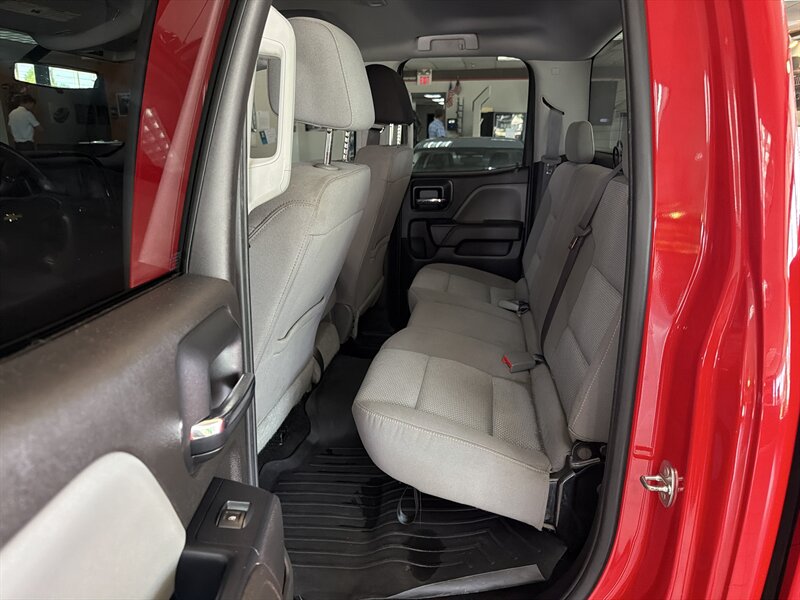 2017 Chevrolet Silverado 1500 Custom 4DR EXTENDED CAB - Photo 14 - Hamilton, OH 45015