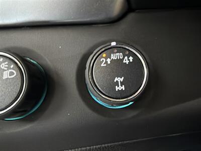 2020 Chevrolet Suburban LT - Photo 19 - Hamilton, OH 45015