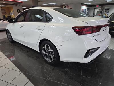 2019 Kia Forte LXS 4DR SEDAN   - Photo 6 - Hamilton, OH 45015