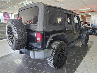 2017 Jeep Wrangler UNLIMITED SAHARA  4DR SUV 4X4   - Photo 4 - Hamilton, OH 45015