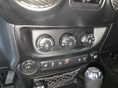 2017 Jeep Wrangler UNLIMITED SAHARA  4DR SUV 4X4   - Photo 21 - Hamilton, OH 45015