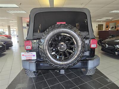 2017 Jeep Wrangler UNLIMITED SAHARA  4DR SUV 4X4   - Photo 5 - Hamilton, OH 45015