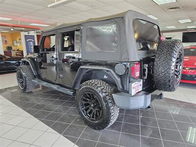 2017 Jeep Wrangler UNLIMITED SAHARA  4DR SUV 4X4   - Photo 6 - Hamilton, OH 45015