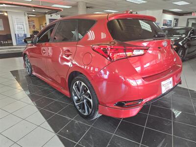 2016 Scion iM Base 4DR HATCHBACK   - Photo 5 - Hamilton, OH 45015