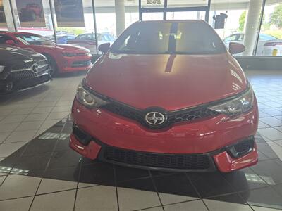 2016 Scion iM Base 4DR HATCHBACK   - Photo 2 - Hamilton, OH 45015