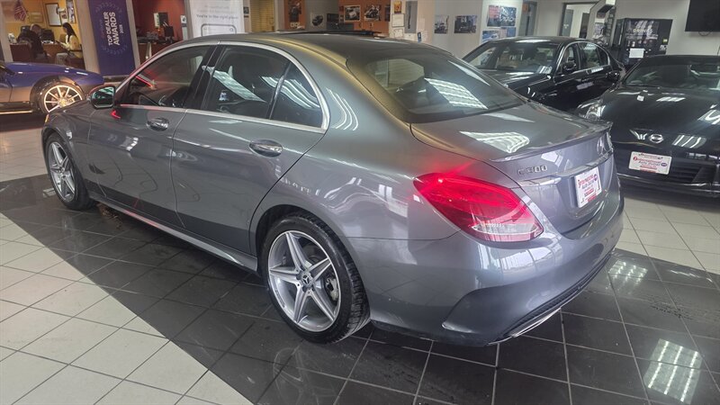 2017 Mercedes-Benz C 300 4MATIC - Photo 8 - Hamilton, OH 45015