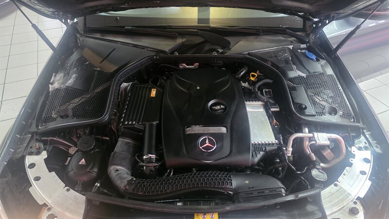 2017 Mercedes-Benz C 300 4MATIC - Photo 33 - Hamilton, OH 45015