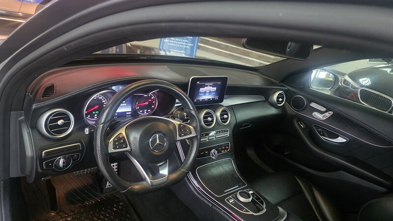 2017 Mercedes-Benz C 300 4MATIC - Photo 10 - Hamilton, OH 45015