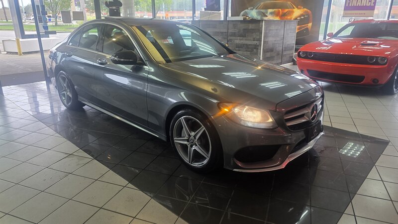 2017 Mercedes-Benz C 300 4MATIC - Photo 4 - Hamilton, OH 45015