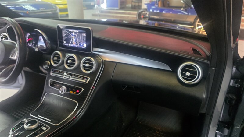 2017 Mercedes-Benz C 300 4MATIC - Photo 28 - Hamilton, OH 45015
