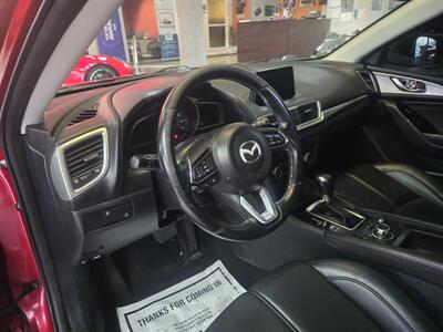 2018 Mazda MAZDA3 Touring 4DR HATCHBACK - Photo 7 - Hamilton, OH 45015