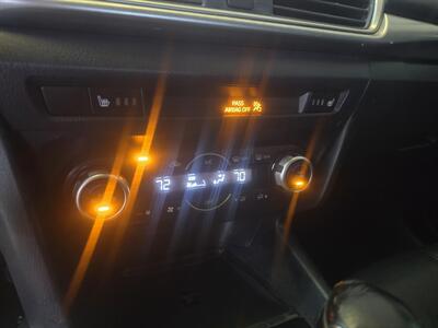 2018 Mazda MAZDA3 Touring 4DR HATCHBACK - Photo 22 - Hamilton, OH 45015