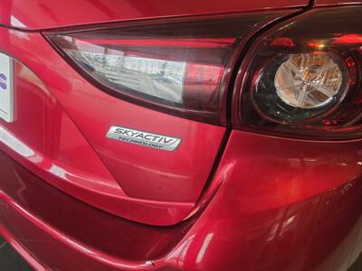 2018 Mazda MAZDA3 Touring 4DR HATCHBACK - Photo 26 - Hamilton, OH 45015