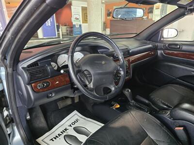 2003 Chrysler Sebring Limited   - Photo 8 - Hamilton, OH 45015